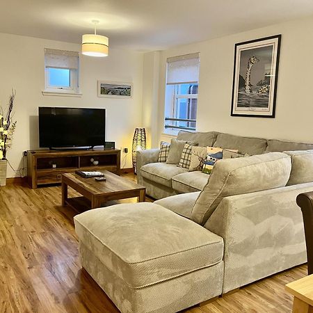 La Scala Inverness City Apartment Экстерьер фото